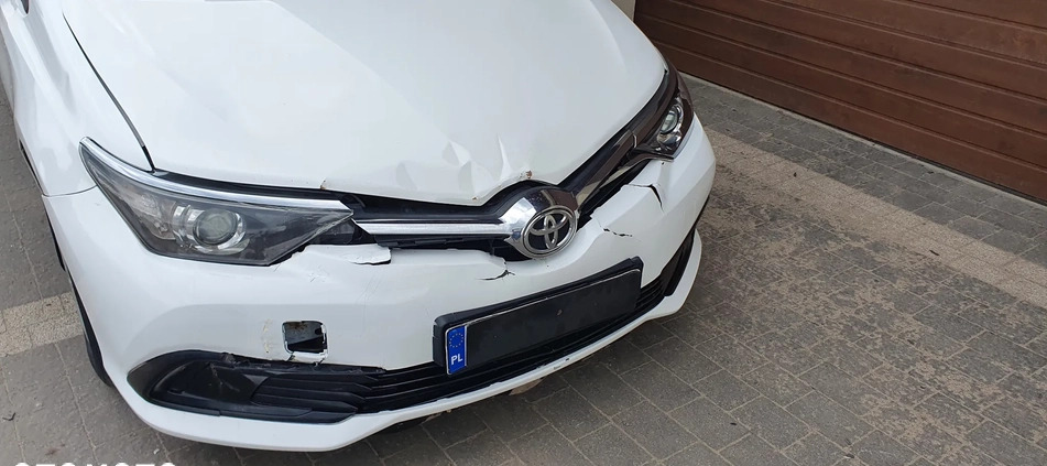 Toyota Auris cena 25900 przebieg: 270000, rok produkcji 2017 z Nowe Warpno małe 56